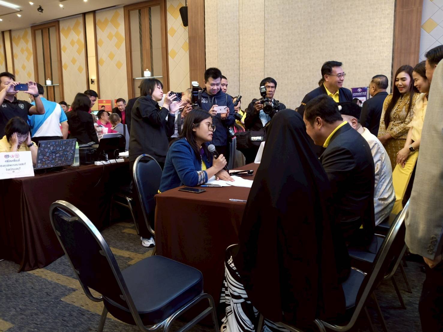 💸💸 พช.นนทบุรี ร่วมกิจกรรมมหกรรมแก้หนี้ สร้างวิถีแห่งความเป็นธรรม ปีที่ 2 จังหวัดนนทบุรี 💸💸