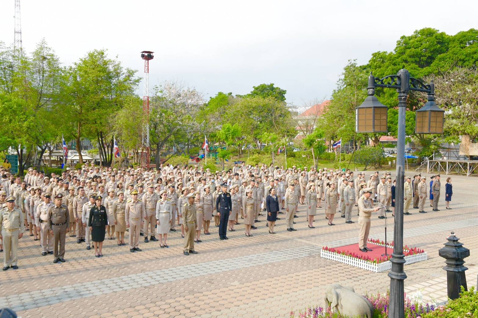 พช.นนทบุรีร่วมพิธีวันท้องถิ่นไทยน้อมรำลึกถึงพระมหากรุณาธิคุณของพระบาทสมเด็จพระจุลจอมเกล้าเจ้าอยู่หัว
