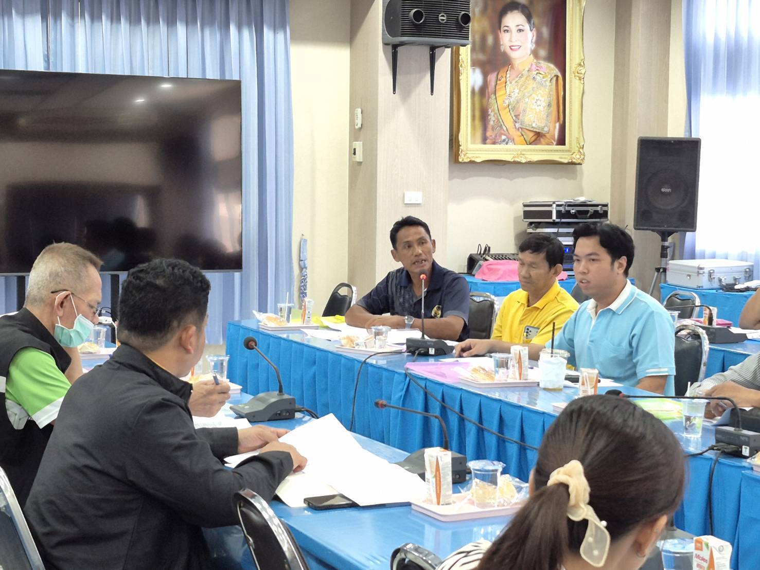 พช.ไทรน้อย ดำเนินโครงการประชุมเชิงปฏิบัติการส่งเสริมการบูรณาการกลไกการขับเคลื่อนการขจัดความยากจนระดับอำเภอ