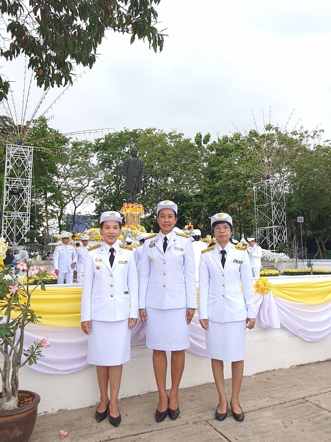 พช.นนทบุรี ร่วมพิธีวันที่ระลึกพระบาทสมเด็จพระนั่งเกล้าเจ้าอยู่หัว พระมหาเจษฎาราชเจ้า