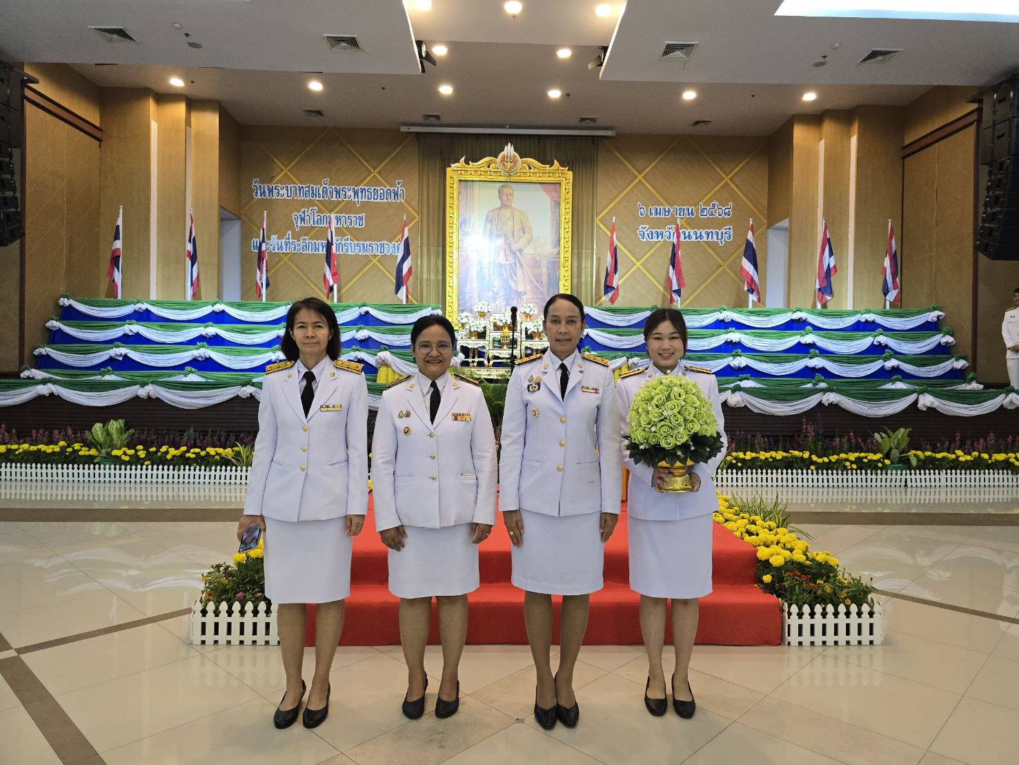 จังหวัดนนทบุรีจัดพิธีวันจักรี เพื่อระลึกถึงพระมหากรุณาธิคุณ พระบาทสมเด็จพระพุทธยอดฟ้าจุฬาโลกมหาราช