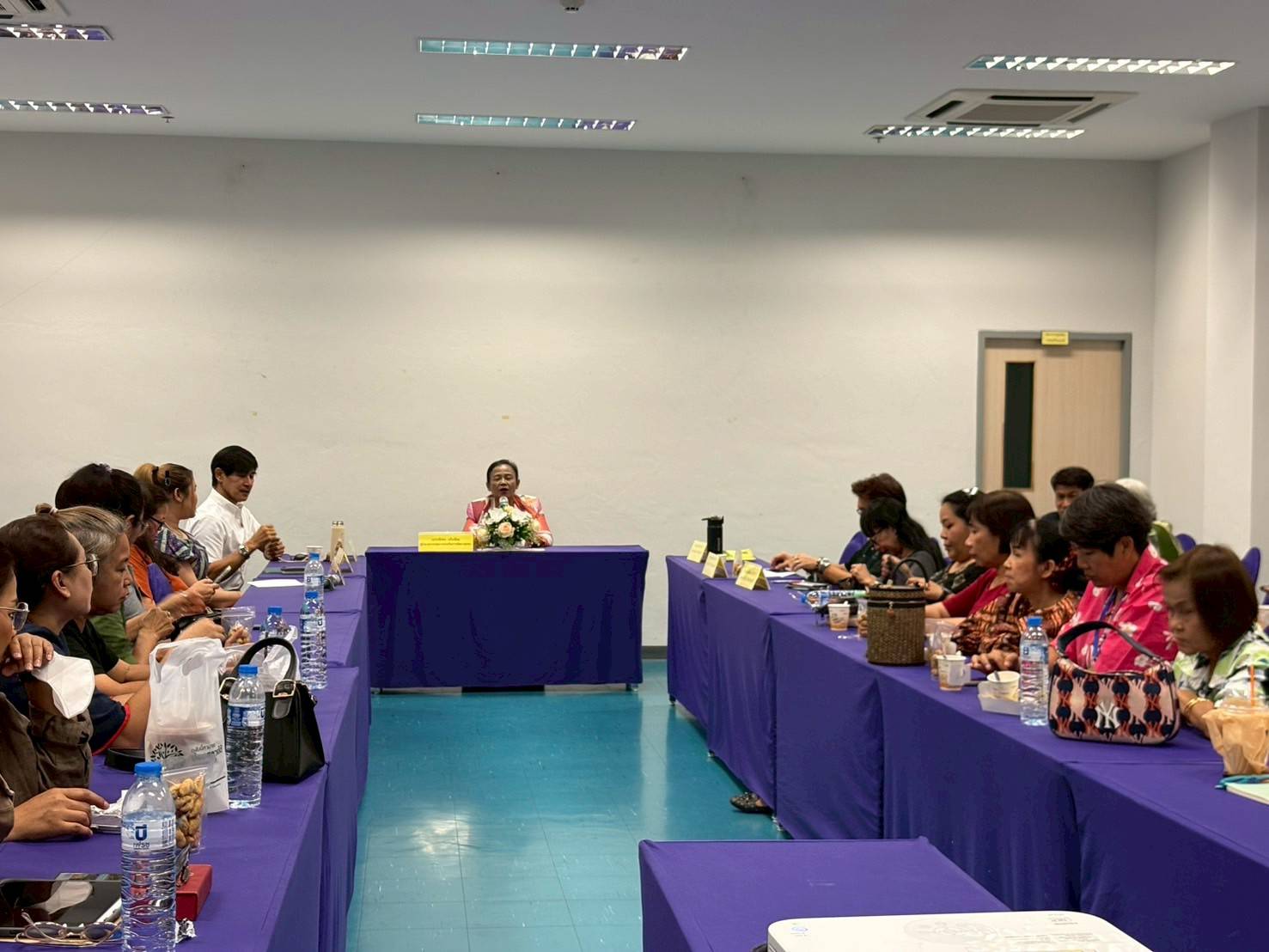 📢📑📑สพจ.นนทบุรีร่วมดำเนินการประชุมคัดเลือกคณะกรรมการเครือข่ายกลุ่มอาชีพ และผู้ผลิต ผู้ประกอบการหนึ่งตำบล หนึ่งผลิตภัณฑ์ (OTOP) ระดับจังหวัด จังหวัดนนทบุรี