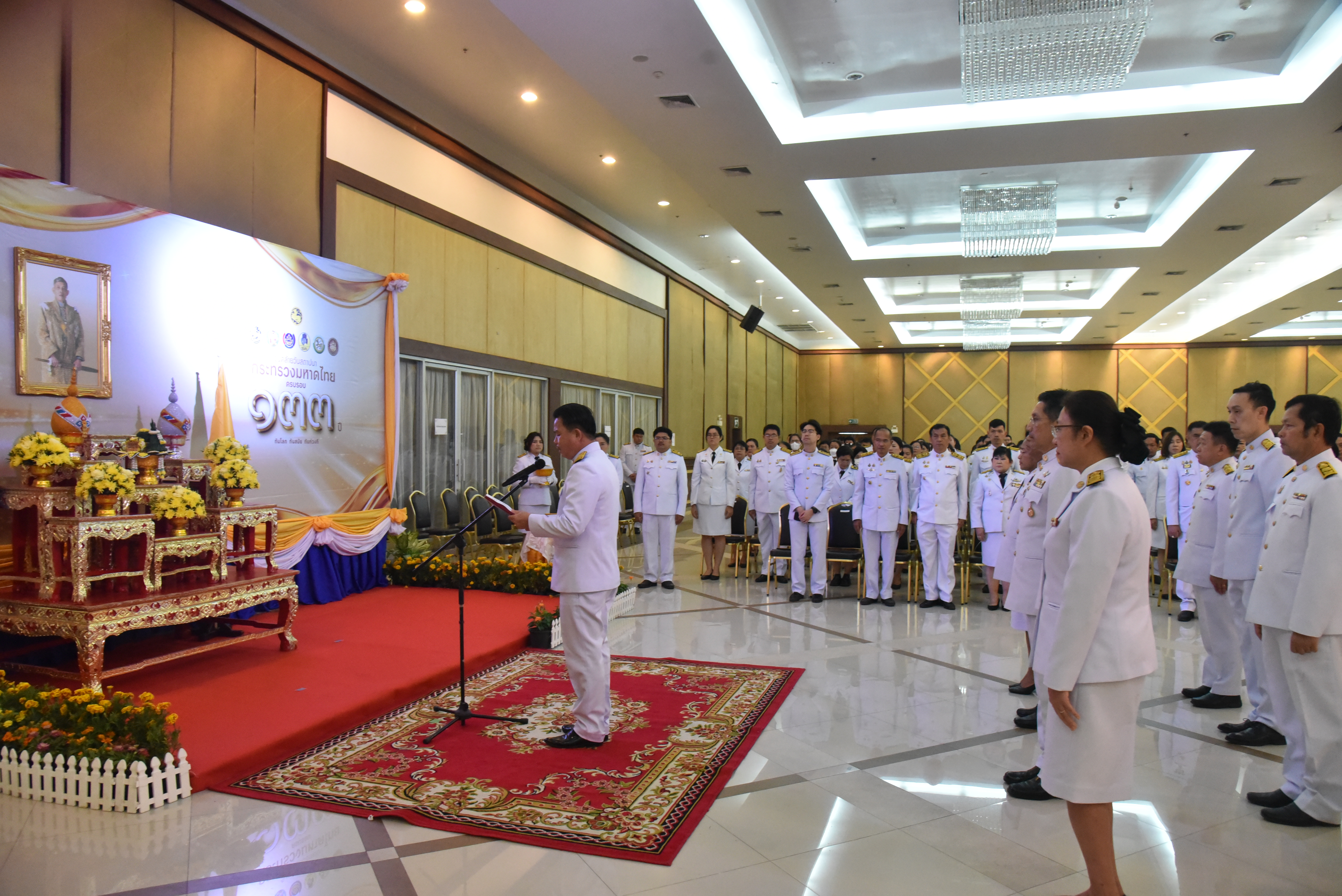 จังหวัดนนทบุรีจัดพิธีรับเหรียญที่ระลึกพระราชทานฯ เนื่องในวันข้าราชการพลเรือนและวันคล้ายวันสถาปนากระทรวงมหาดไทย ครบรอบ 133 ปี วันที่ 1 เมษายน 2568