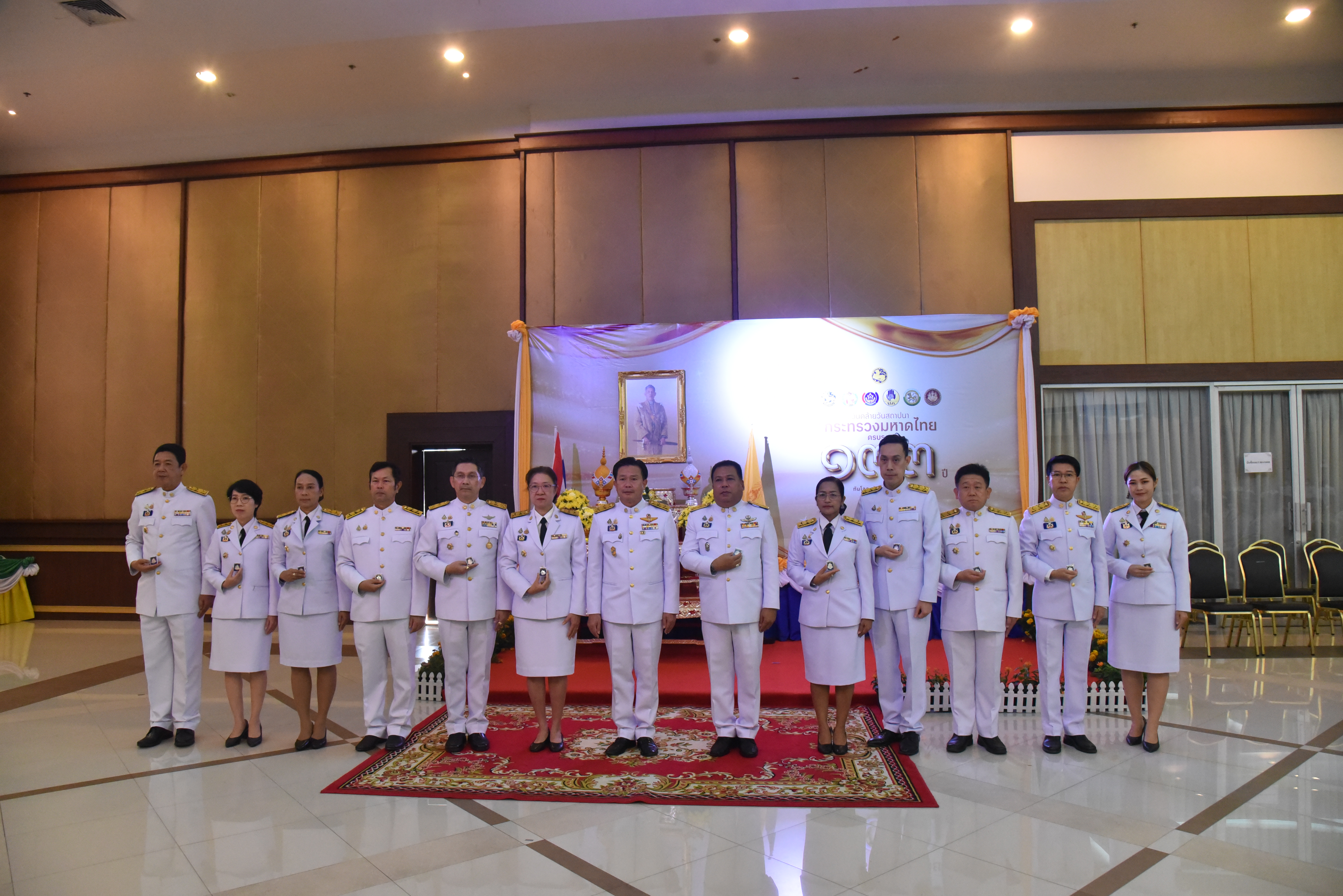 จังหวัดนนทบุรีจัดพิธีรับเหรียญที่ระลึกพระราชทานฯ เนื่องในวันข้าราชการพลเรือนและวันคล้ายวันสถาปนากระทรวงมหาดไทย ครบรอบ 133 ปี วันที่ 1 เมษายน 2568