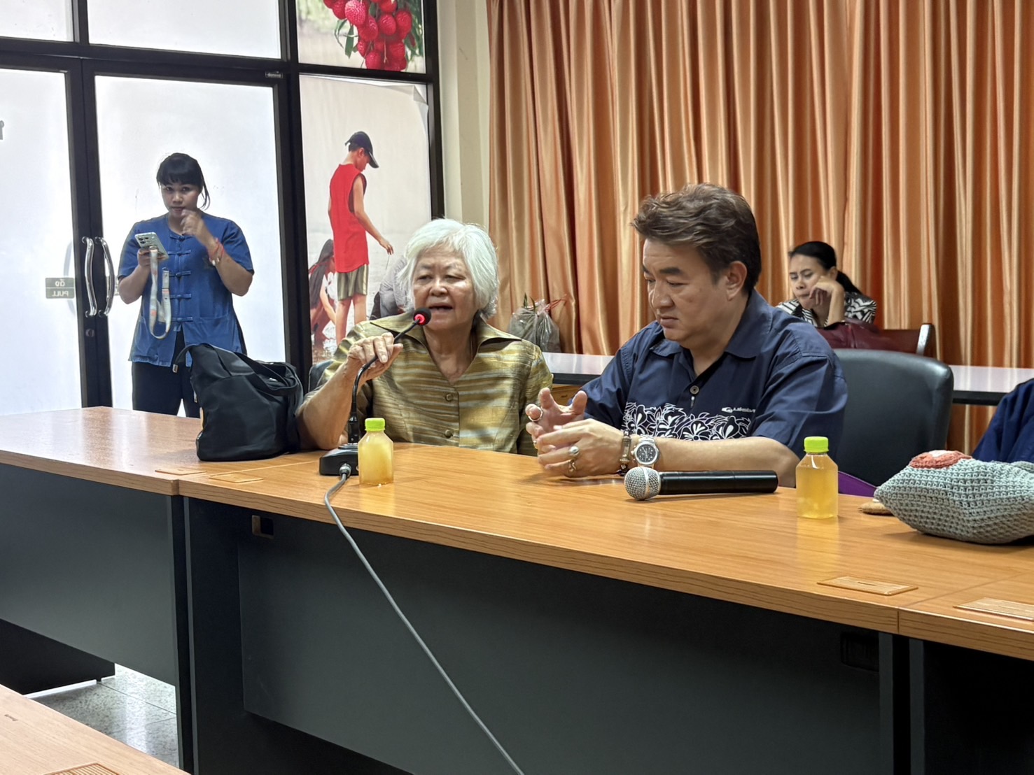 📢📑📑สพจ.นนทบุรีร่วมศึกษาดูงานและประชุมเชี่ยมโยงเครือข่าย OTOP ระหว่างจังหวัดนนทบุรี และจังหวัดสมุทรสงคราม