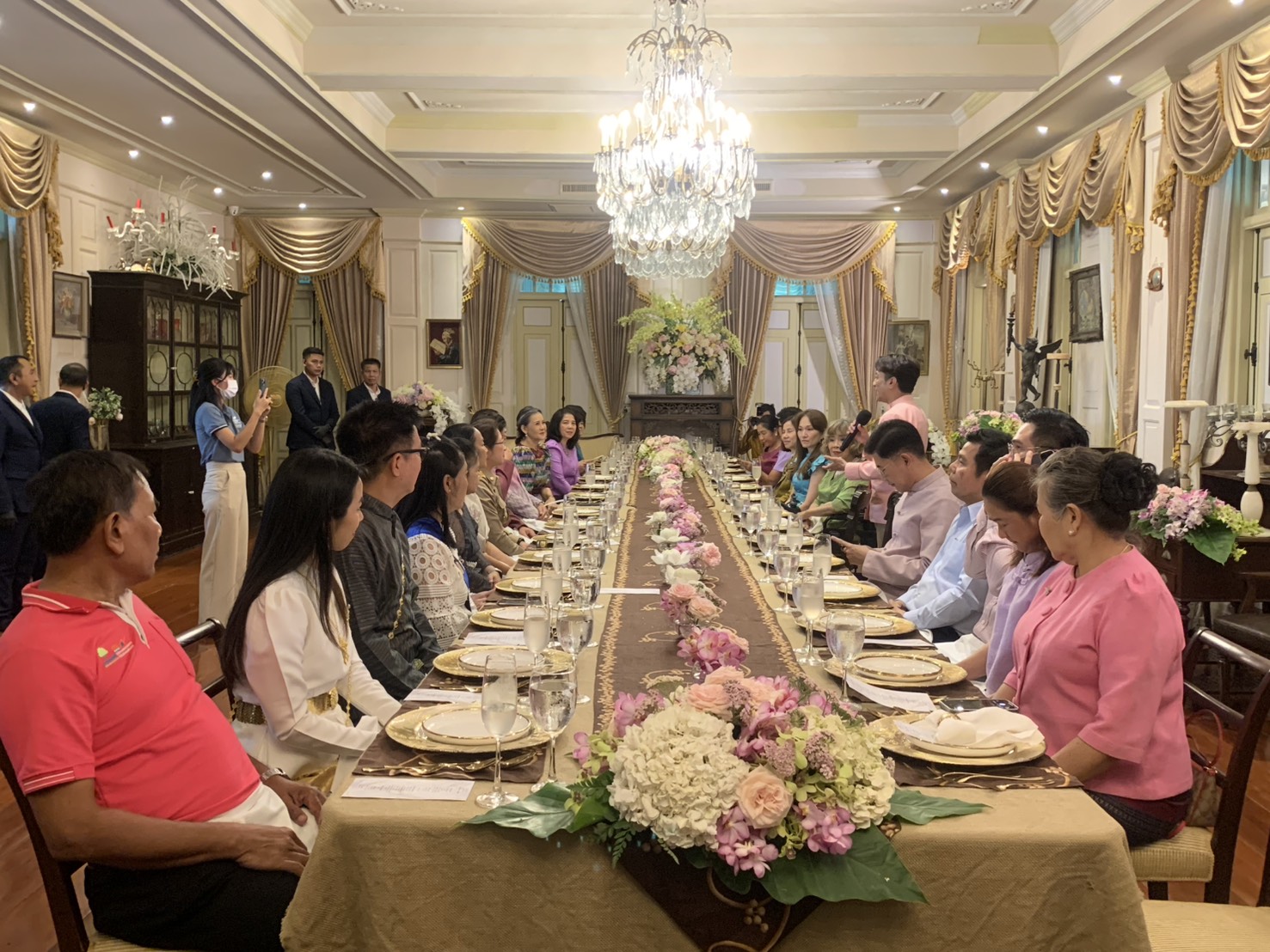 ผู้ว่าราชการจังหวัดนนทบุรีมอบรางวัลตามโครงการยกระดับอาหารถิ่นรสไทยแท้