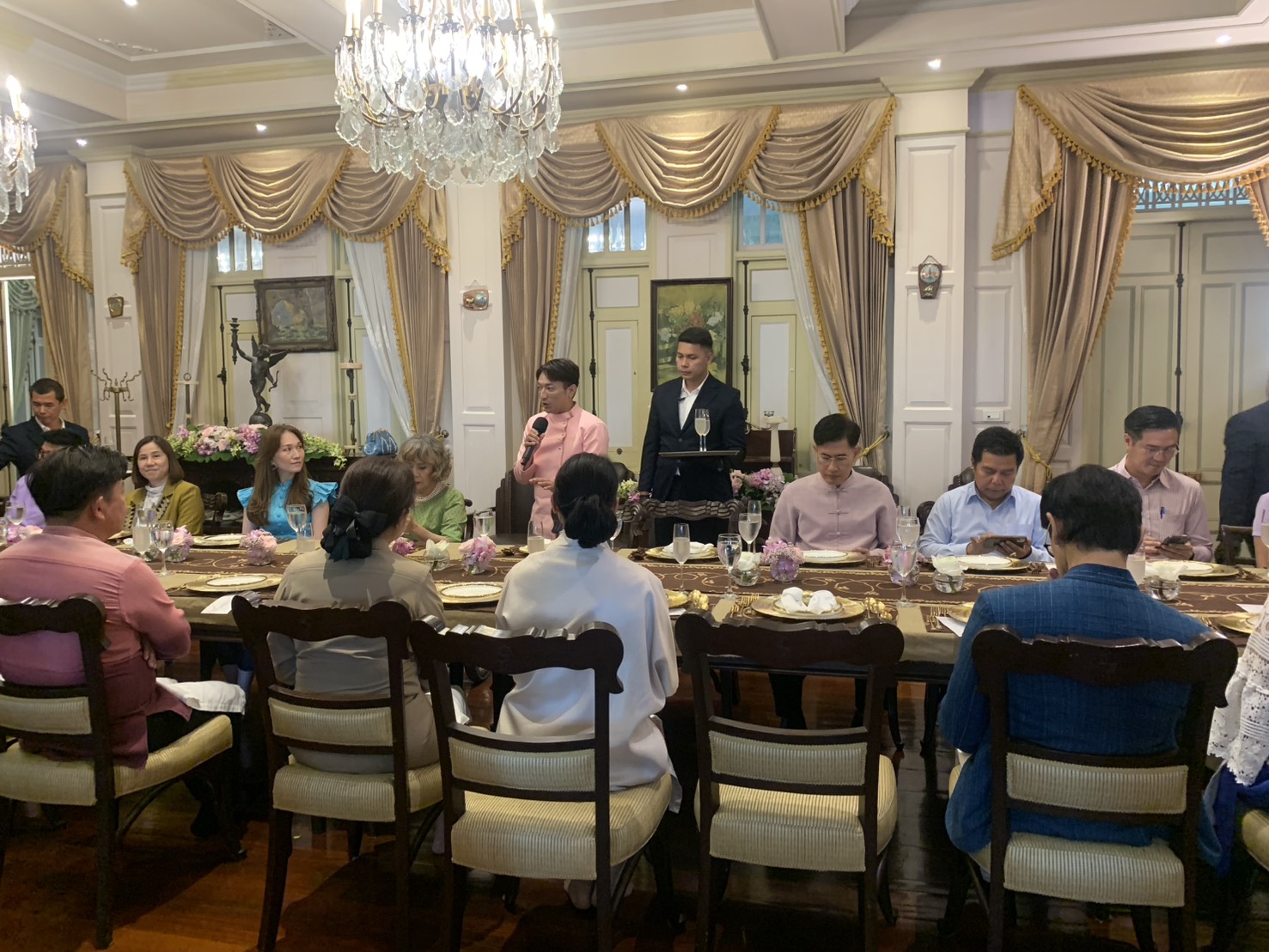 ผู้ว่าราชการจังหวัดนนทบุรีมอบรางวัลตามโครงการยกระดับอาหารถิ่นรสไทยแท้