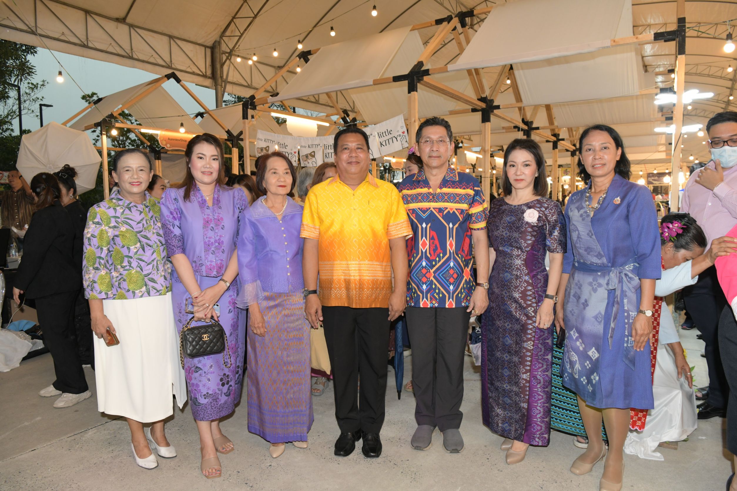 นนทบุรี – โครงการถนนคนเดินเที่ยวเพลินช้อปผลิตภัณฑ์ชุมชน ชิมผลไม้เมืองนนท์