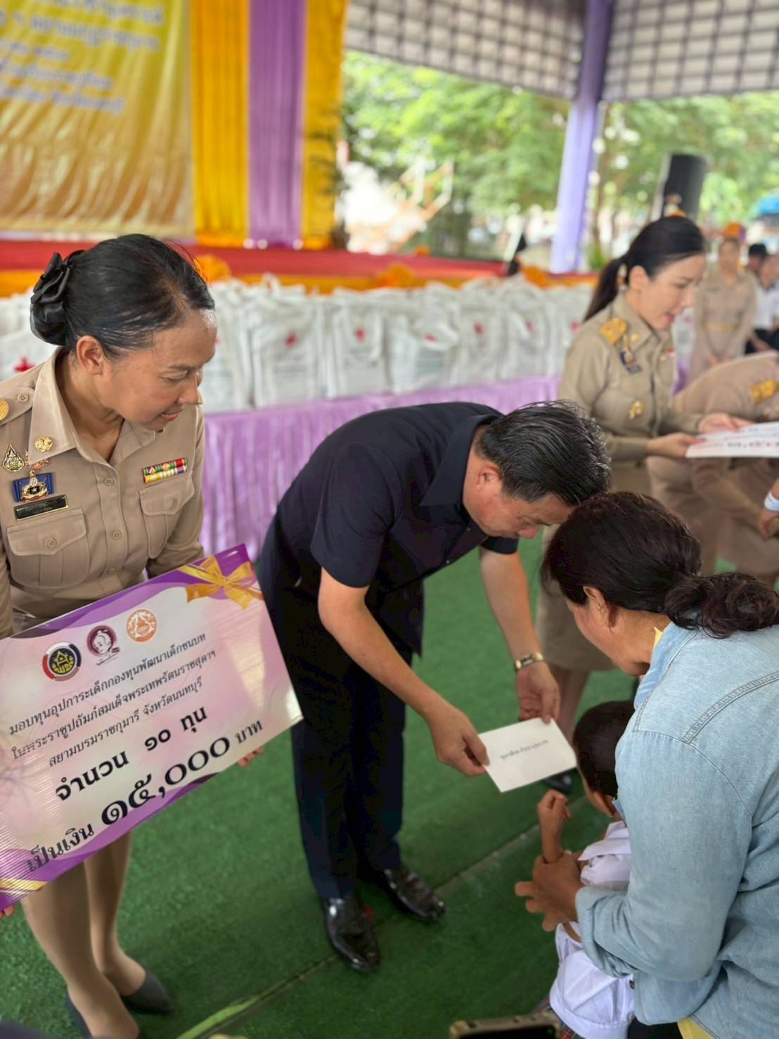 ✨️✨️สำนักงานพัฒนาชุมชนจังหวัดนนทบุรี และสำนักงานพัฒนาชุมชนอำเภอไทรน้อย ร่วมกิจกรรมเกษตรเคลื่อนที่ในพระราชานุเคราะห์ สมเด็จพระบรมโอรสาธิราชฯ สยามมกุฎราชกุมารี ประจำปีงบประมาณ พ.ศ. 2568 ไตรมาสที่ 3 และโครงการ “หน่วยบำบัดทุกข์ บำรุงสุข สร้างร้อยยิ้มให้ประชาชน” จังหวัดนนทบุรี ประจำปี พ.ศ. 2568 ครั้งที่ 2 (จังหวัดเคลื่อนที่)