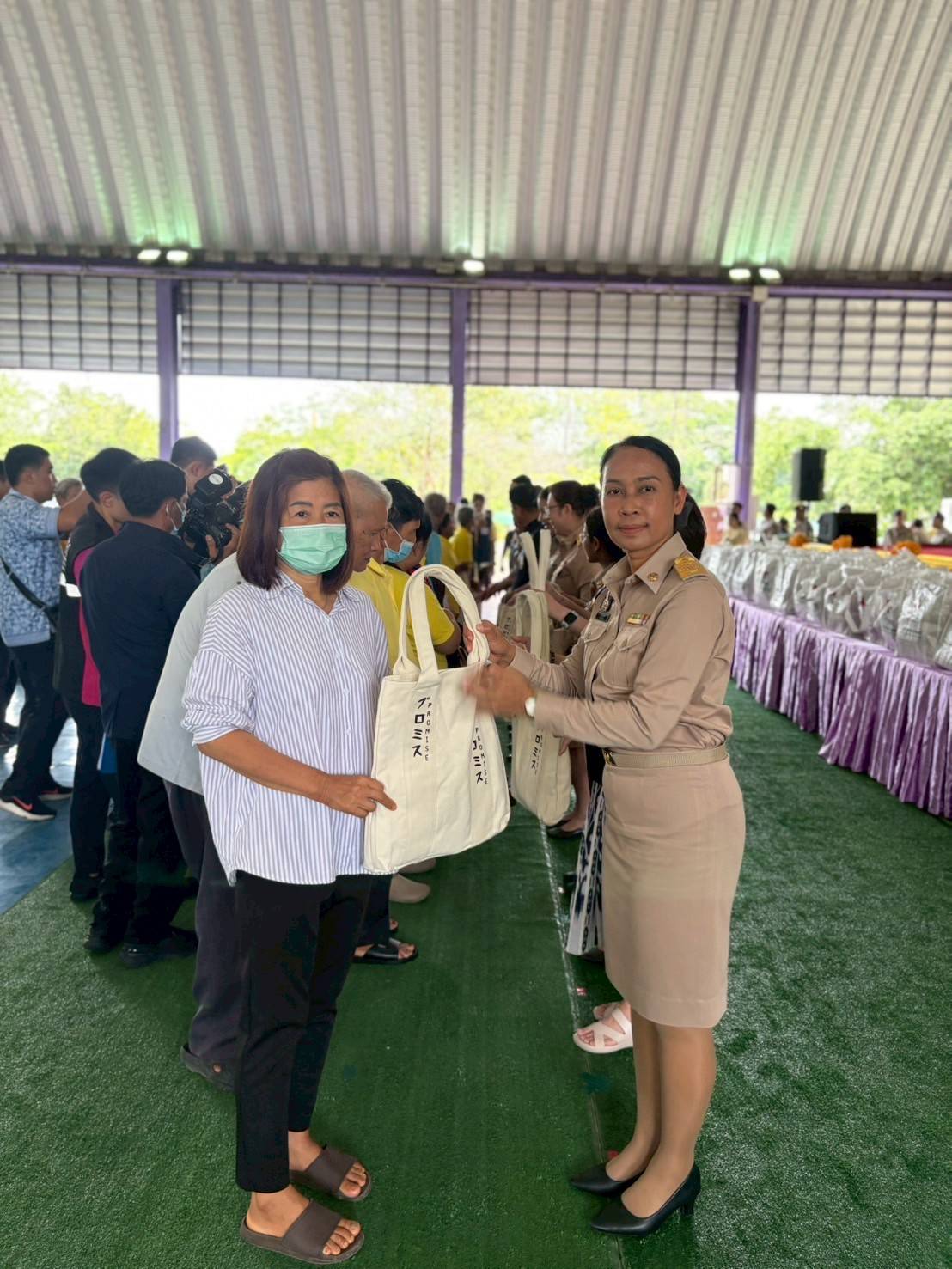 ✨️✨️สำนักงานพัฒนาชุมชนจังหวัดนนทบุรี และสำนักงานพัฒนาชุมชนอำเภอไทรน้อย ร่วมกิจกรรมเกษตรเคลื่อนที่ในพระราชานุเคราะห์ สมเด็จพระบรมโอรสาธิราชฯ สยามมกุฎราชกุมารี ประจำปีงบประมาณ พ.ศ. 2568 ไตรมาสที่ 3 และโครงการ “หน่วยบำบัดทุกข์ บำรุงสุข สร้างร้อยยิ้มให้ประชาชน” จังหวัดนนทบุรี ประจำปี พ.ศ. 2568 ครั้งที่ 2 (จังหวัดเคลื่อนที่)