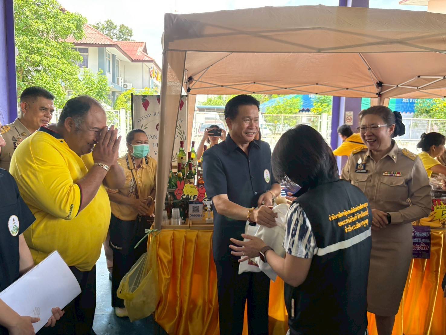 ✨️✨️สำนักงานพัฒนาชุมชนจังหวัดนนทบุรี และสำนักงานพัฒนาชุมชนอำเภอไทรน้อย ร่วมกิจกรรมเกษตรเคลื่อนที่ในพระราชานุเคราะห์ สมเด็จพระบรมโอรสาธิราชฯ สยามมกุฎราชกุมารี ประจำปีงบประมาณ พ.ศ. 2568 ไตรมาสที่ 3 และโครงการ “หน่วยบำบัดทุกข์ บำรุงสุข สร้างร้อยยิ้มให้ประชาชน” จังหวัดนนทบุรี ประจำปี พ.ศ. 2568 ครั้งที่ 2 (จังหวัดเคลื่อนที่)