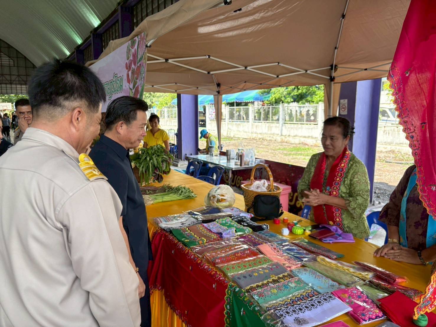 ✨️✨️สำนักงานพัฒนาชุมชนจังหวัดนนทบุรี และสำนักงานพัฒนาชุมชนอำเภอไทรน้อย ร่วมกิจกรรมเกษตรเคลื่อนที่ในพระราชานุเคราะห์ สมเด็จพระบรมโอรสาธิราชฯ สยามมกุฎราชกุมารี ประจำปีงบประมาณ พ.ศ. 2568 ไตรมาสที่ 3 และโครงการ “หน่วยบำบัดทุกข์ บำรุงสุข สร้างร้อยยิ้มให้ประชาชน” จังหวัดนนทบุรี ประจำปี พ.ศ. 2568 ครั้งที่ 2 (จังหวัดเคลื่อนที่)