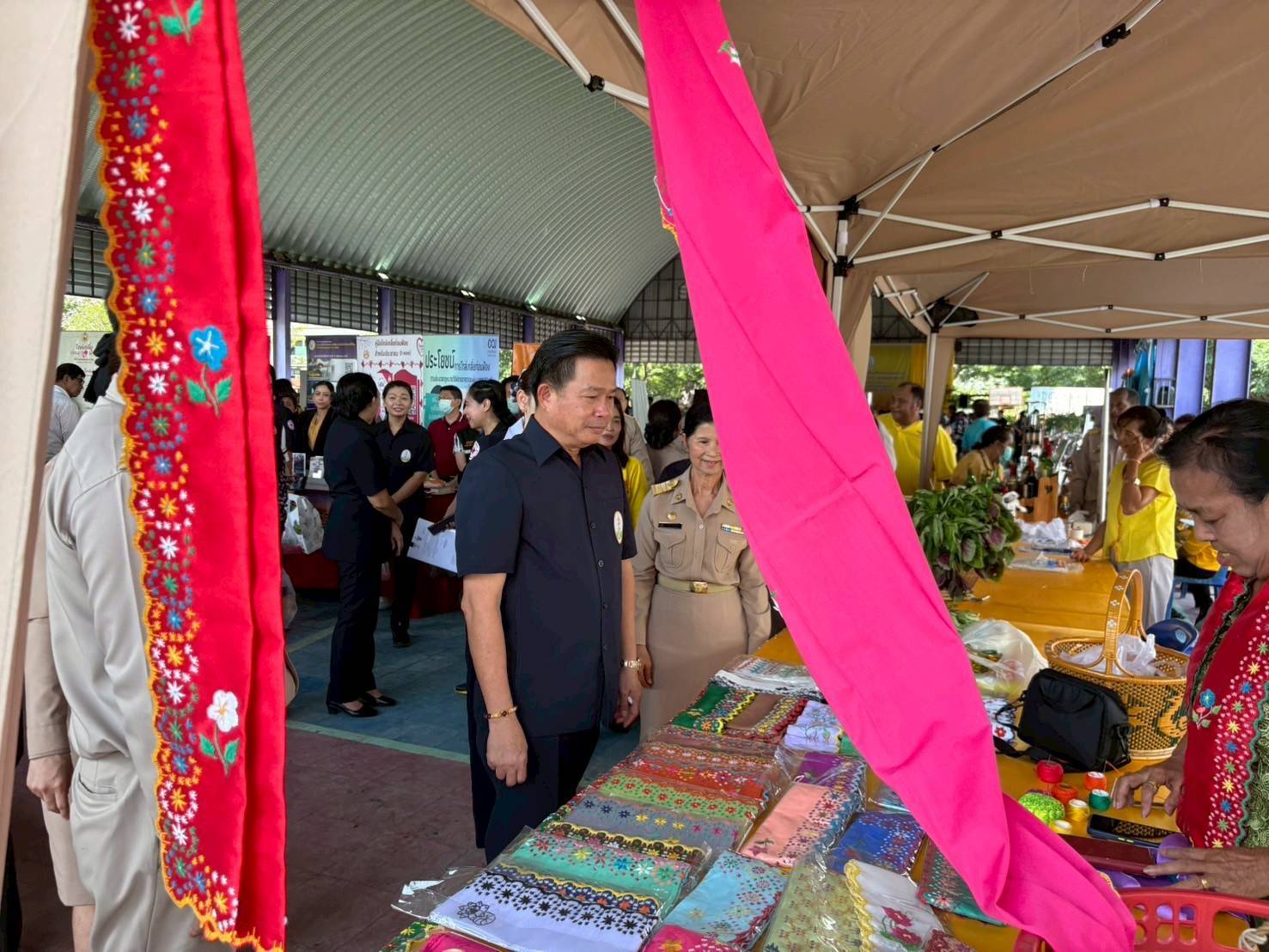 ✨️✨️สำนักงานพัฒนาชุมชนจังหวัดนนทบุรี และสำนักงานพัฒนาชุมชนอำเภอไทรน้อย ร่วมกิจกรรมเกษตรเคลื่อนที่ในพระราชานุเคราะห์ สมเด็จพระบรมโอรสาธิราชฯ สยามมกุฎราชกุมารี ประจำปีงบประมาณ พ.ศ. 2568 ไตรมาสที่ 3 และโครงการ “หน่วยบำบัดทุกข์ บำรุงสุข สร้างร้อยยิ้มให้ประชาชน” จังหวัดนนทบุรี ประจำปี พ.ศ. 2568 ครั้งที่ 2 (จังหวัดเคลื่อนที่)