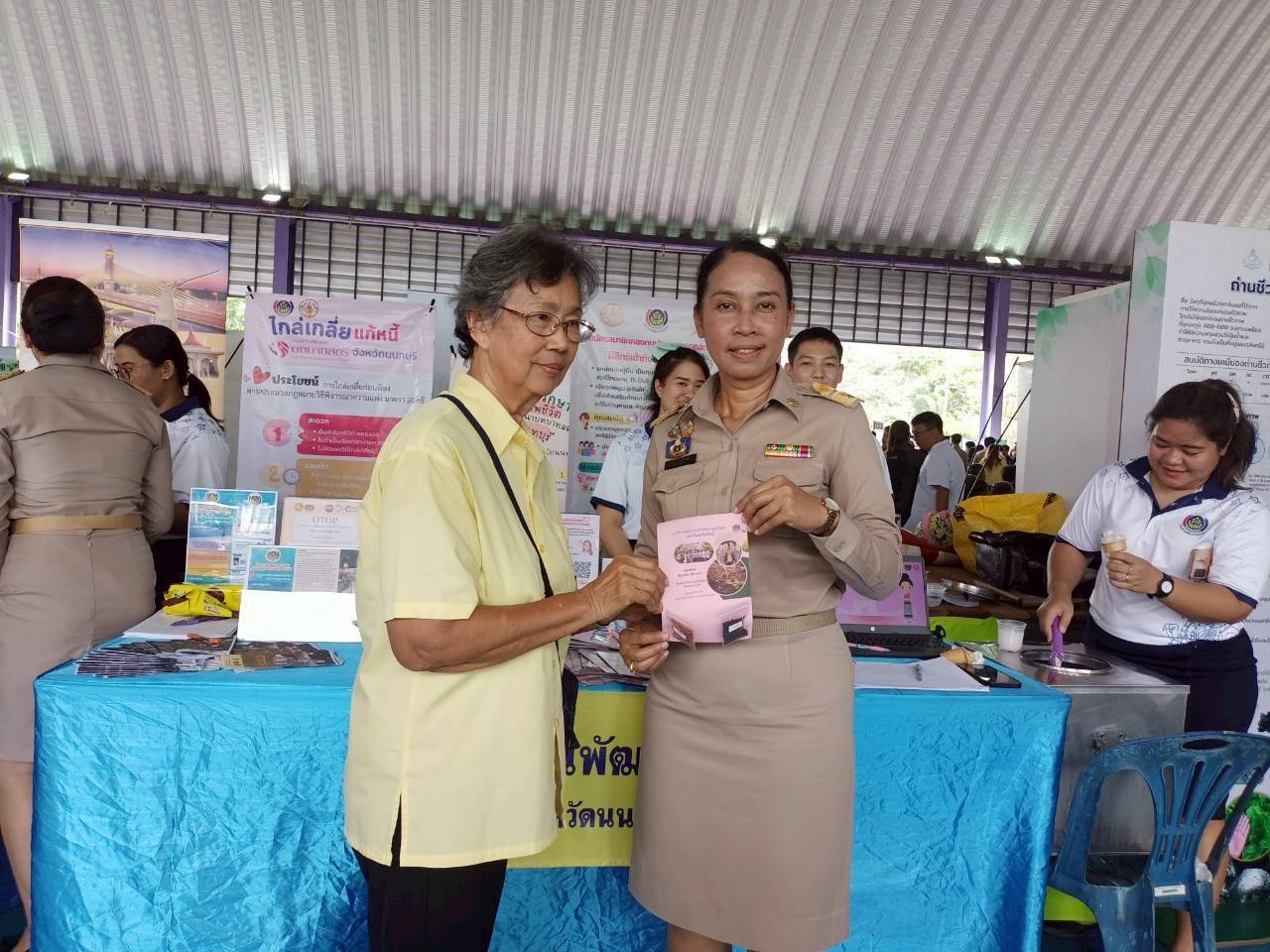 ✨️✨️สำนักงานพัฒนาชุมชนจังหวัดนนทบุรี และสำนักงานพัฒนาชุมชนอำเภอไทรน้อย ร่วมกิจกรรมเกษตรเคลื่อนที่ในพระราชานุเคราะห์ สมเด็จพระบรมโอรสาธิราชฯ สยามมกุฎราชกุมารี ประจำปีงบประมาณ พ.ศ. 2568 ไตรมาสที่ 3 และโครงการ “หน่วยบำบัดทุกข์ บำรุงสุข สร้างร้อยยิ้มให้ประชาชน” จังหวัดนนทบุรี ประจำปี พ.ศ. 2568 ครั้งที่ 2 (จังหวัดเคลื่อนที่)