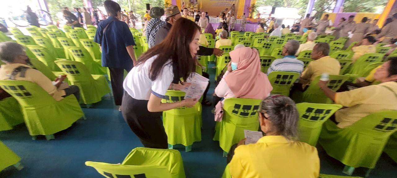 ✨️✨️สำนักงานพัฒนาชุมชนจังหวัดนนทบุรี และสำนักงานพัฒนาชุมชนอำเภอไทรน้อย ร่วมกิจกรรมเกษตรเคลื่อนที่ในพระราชานุเคราะห์ สมเด็จพระบรมโอรสาธิราชฯ สยามมกุฎราชกุมารี ประจำปีงบประมาณ พ.ศ. 2568 ไตรมาสที่ 3 และโครงการ “หน่วยบำบัดทุกข์ บำรุงสุข สร้างร้อยยิ้มให้ประชาชน” จังหวัดนนทบุรี ประจำปี พ.ศ. 2568 ครั้งที่ 2 (จังหวัดเคลื่อนที่)