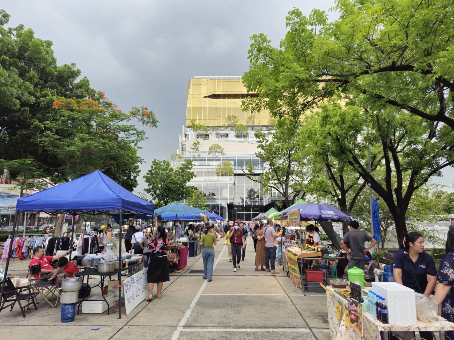📑📑สพจ.นนทบุรีร่วมกิจกรรมโครงการ มสธ. Night Market