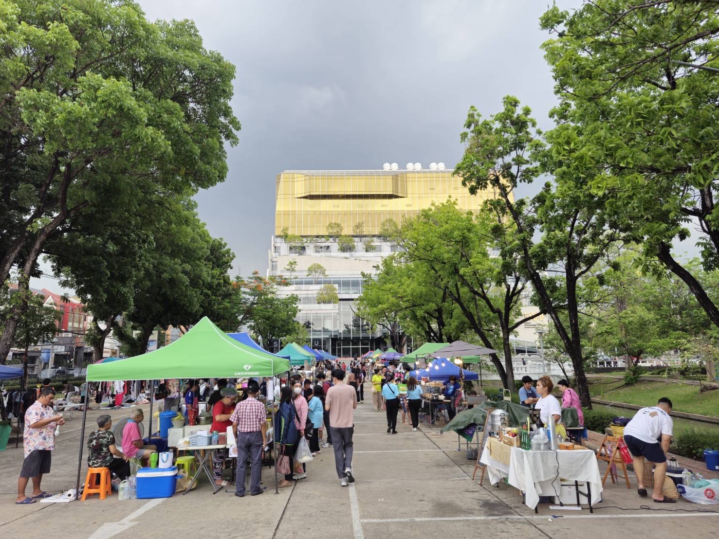 📑📑สพจ.นนทบุรีร่วมกิจกรรมโครงการ มสธ. Night Market
