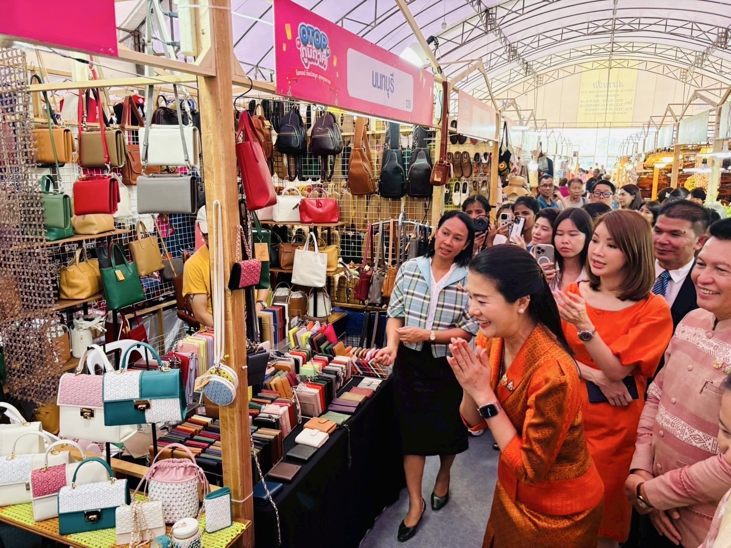 📢📑📑สพจ.นนทบุรีร่วมพิธีเปิด งาน OTOP ภูมิภาค จุดดำเนินการที่ 5 จังหวัดพระนครศรีอยุธยา