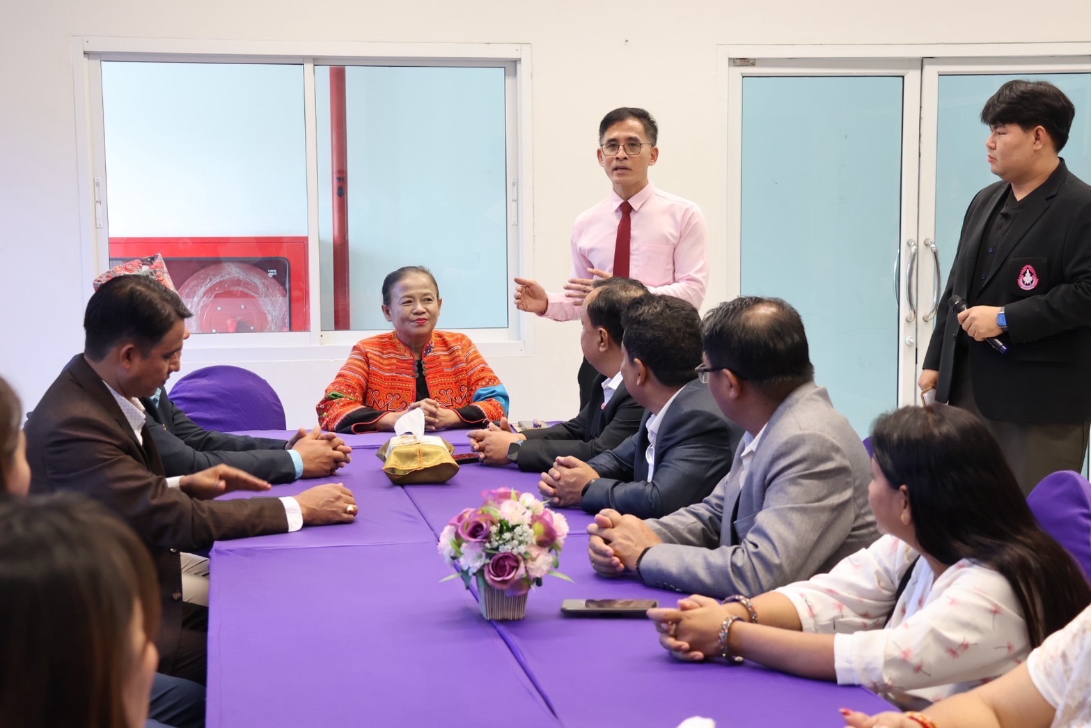 📣📣สพจ.นนท์ ร่วมต้อนรับคณะดูงานจากประเทศเนปาล ณ ศูนย์ OTOP จังหวัดนนทบุรี