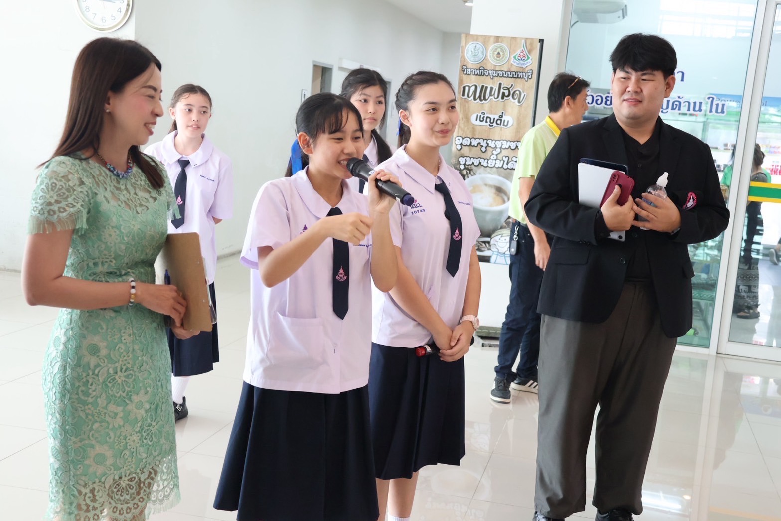 📣📣สพจ.นนท์ ร่วมต้อนรับคณะดูงานจากประเทศเนปาล ณ ศูนย์ OTOP จังหวัดนนทบุรี