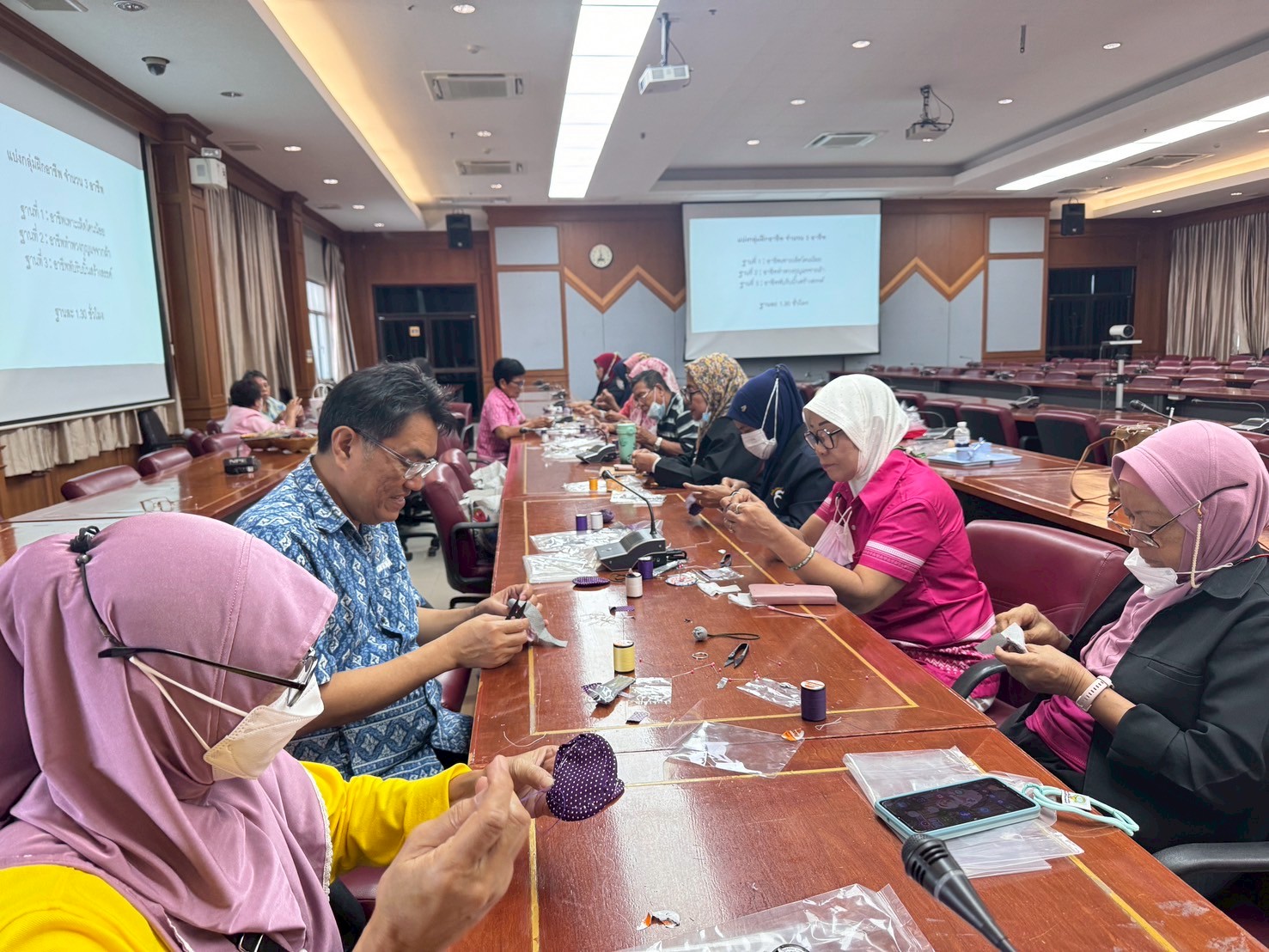 จังหวัดนนทบุรีจัดโครงการ “นนทบุรีปันสุข สร้างอาชีพสู่ชุมชน” ตามโครงการตามโครงการพัฒนาพื้นที่  ตามแนวพระราชดำริและหลักปรัชญาของเศรษฐกิจพอเพียง ประจำปีงบประมาณ พ.ศ. 2568