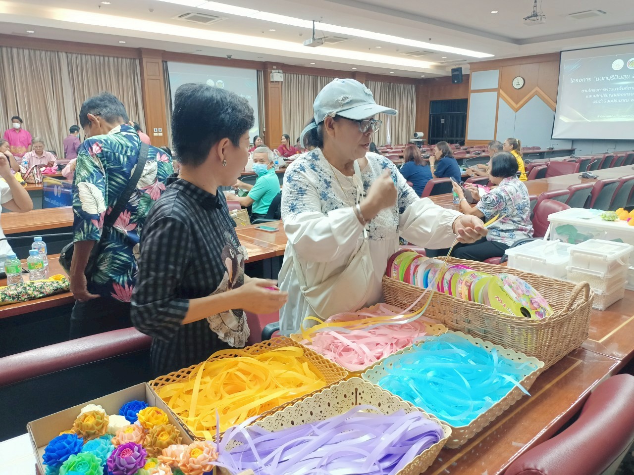 จังหวัดนนทบุรีจัดโครงการ “นนทบุรีปันสุข สร้างอาชีพสู่ชุมชน” ตามโครงการตามโครงการพัฒนาพื้นที่  ตามแนวพระราชดำริและหลักปรัชญาของเศรษฐกิจพอเพียง ประจำปีงบประมาณ พ.ศ. 2568