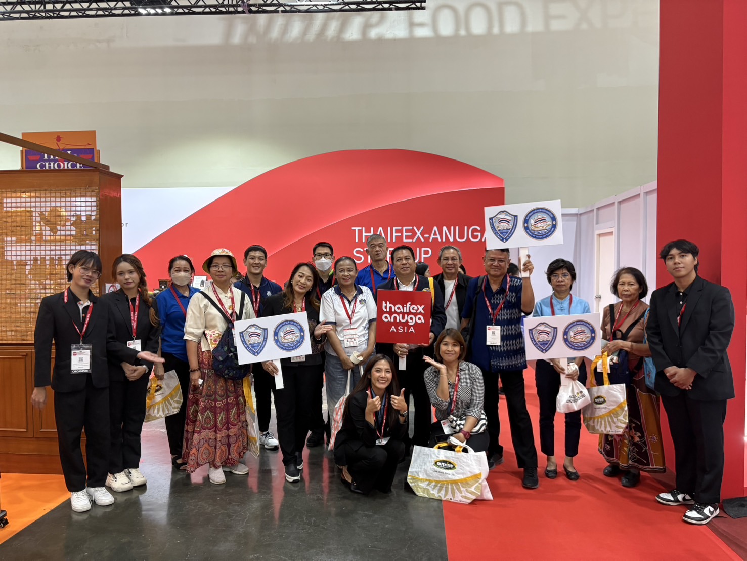 พช. นนท์ ร่วมศึกษาดูงานแสดงสินค้าอาหาร 2568 THAIFEX – ANUGA ASIA 2025 เมืองทองธานี