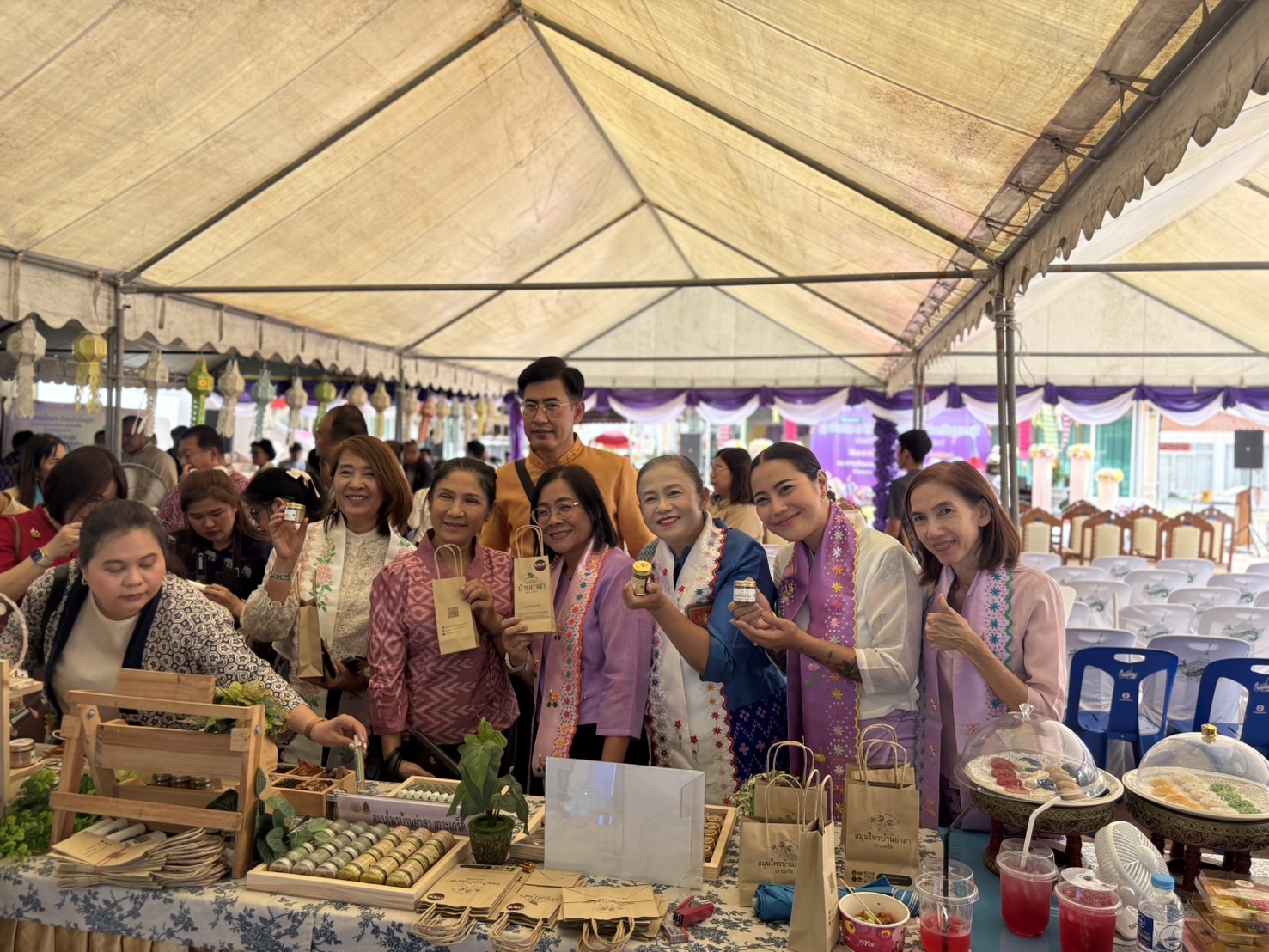 พช. นนท์ ร่วมพิธีเปิดโครงการ 1 อำเภอ 1 ลานสร้างสรรค์ จังหวัดนทบุรี ณ เกาะเกร็ด