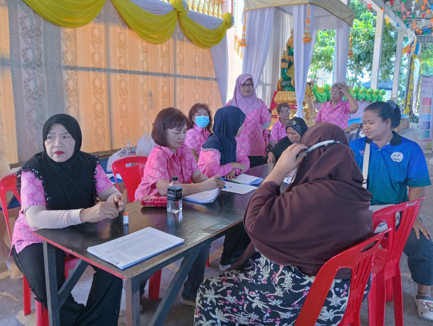 💕 พช.นนทบุรี ดำเนินการคลินิกให้คำปรึกษาพัฒนาคุณภาพชีวิตสมาชิกกองทุนพัฒนาบทบาทสตรี จังหวัดนนทบุรี 💕