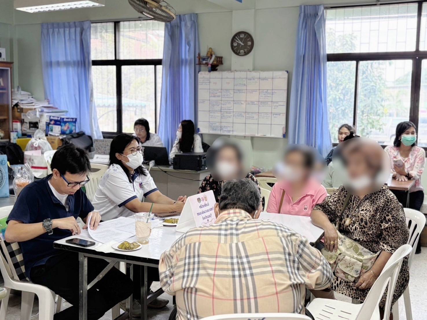 🩷 พช.นนทบุรี ร่วมกับ สพอ.บางบัวทอง ดำเนินการคลินิกให้คำปรึกษาพัฒนาคุณภาพชีวิตสมาชิกกองทุนพัฒนาบทบาทสตรี จังหวัดนนทบุรี 🩷