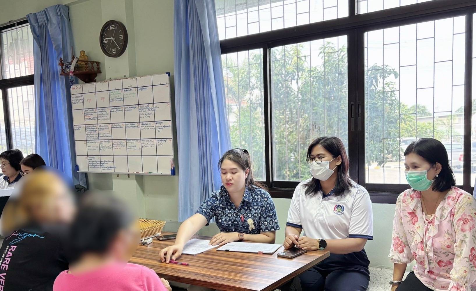 🩷 พช.นนทบุรี ร่วมกับ สพอ.บางบัวทอง ดำเนินการคลินิกให้คำปรึกษาพัฒนาคุณภาพชีวิตสมาชิกกองทุนพัฒนาบทบาทสตรี จังหวัดนนทบุรี 🩷