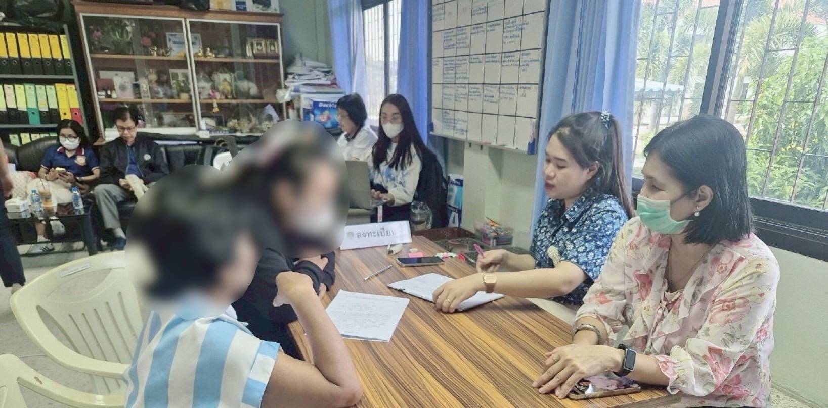 🩷 พช.นนทบุรี ร่วมกับ สพอ.บางบัวทอง ดำเนินการคลินิกให้คำปรึกษาพัฒนาคุณภาพชีวิตสมาชิกกองทุนพัฒนาบทบาทสตรี จังหวัดนนทบุรี 🩷