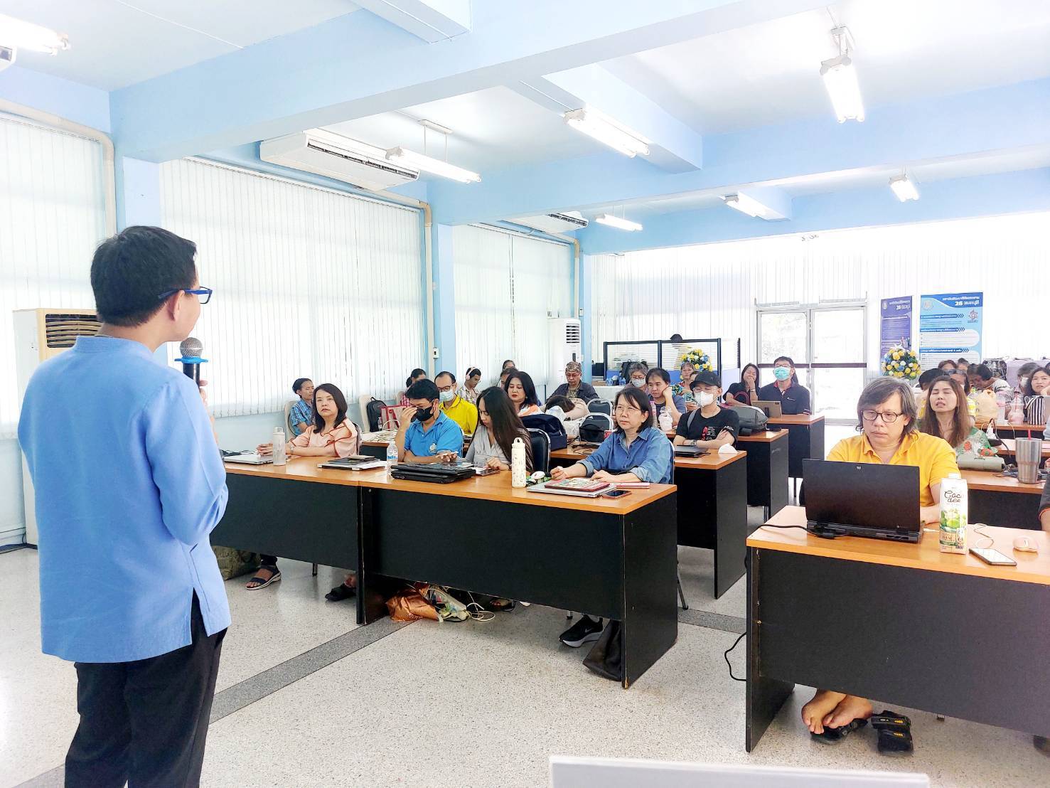 📣📣 พช.นนทบุรี ออกบูธประชาสัมพันธ์รับสมัครสมาชิกกองทุนพัฒนาบทบาทสตรี