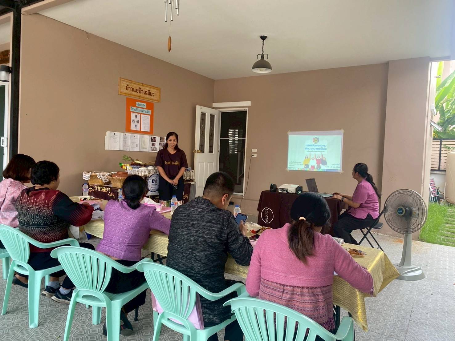 🎯 พช.นนทบุรี รับการพิจารณาคัดเลือกคนกองทุนพัฒนาบทบาทสตรีดีเด่น ระดับศูนย์ศึกษาและพัฒนาชุมชน ตามโครงการเชิดชูเกียรติคนกองทุนพัฒนาบทบาทสตรี ประจำปี พ.ศ. 2568 