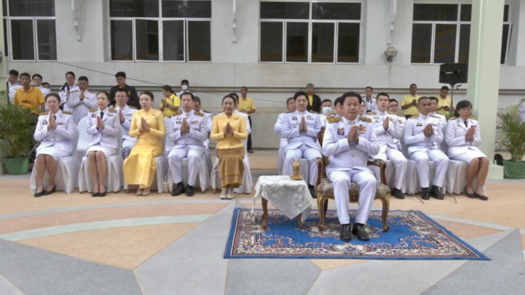 สพจ.นนทบุรี ร่วมพิธีทำบุญตักบาตรและกล่าวถวายสัตย์ปฎิฌาณ เนื่องในโอกาสมหามงคลเฉลิมพระชนมพรรษา 28 กรกฎาคม 2568