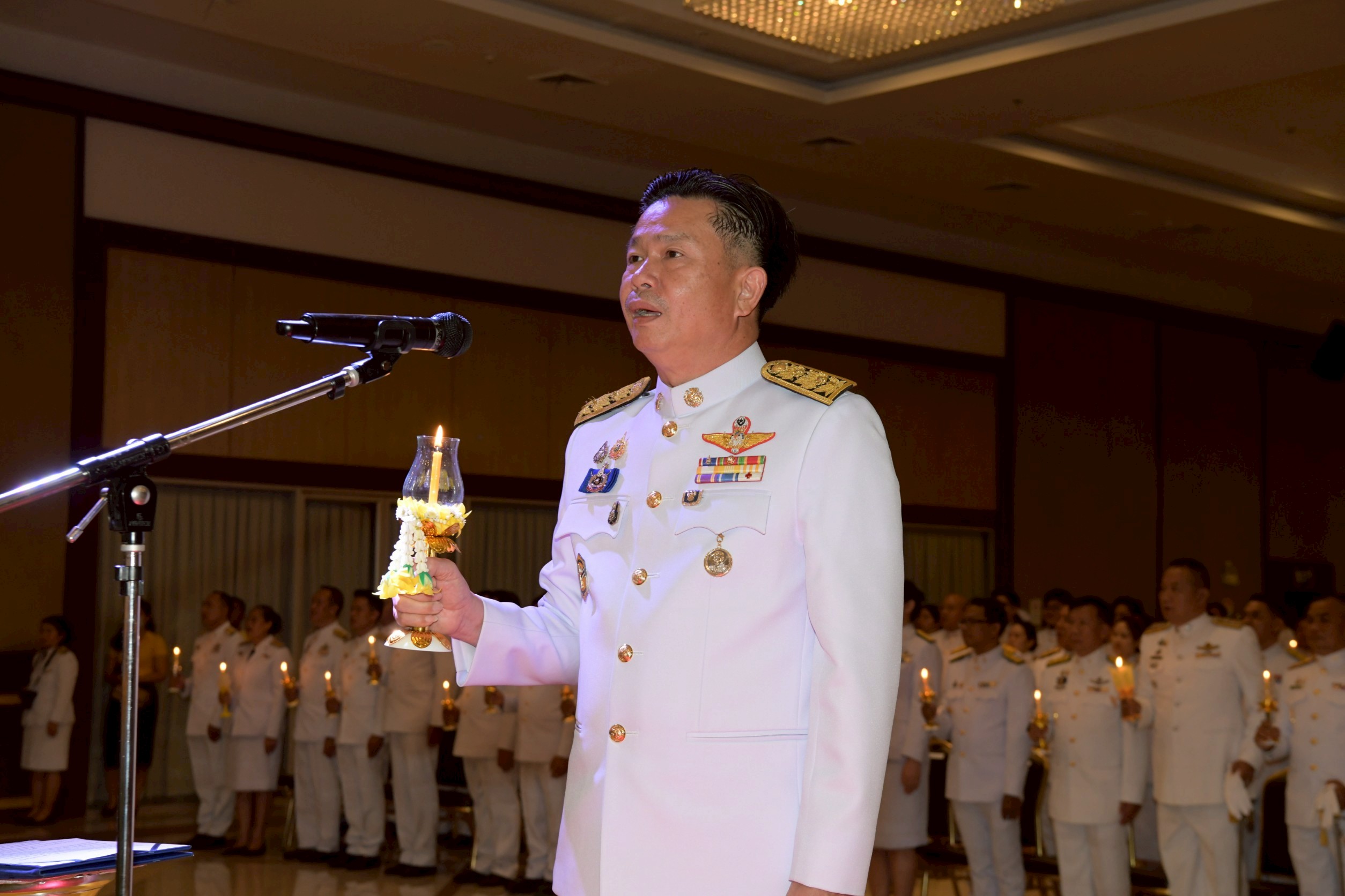 สพจ.นนทบุรี ร่วมพิธีวางพานพุ่มและจุดเทียนถวายพระพรชัยมงคล  เนื่องในโอกาสพระราชพิธีมหามงคลเฉลิมพระชนมพรรษา 28 กรกฎาคม 2568