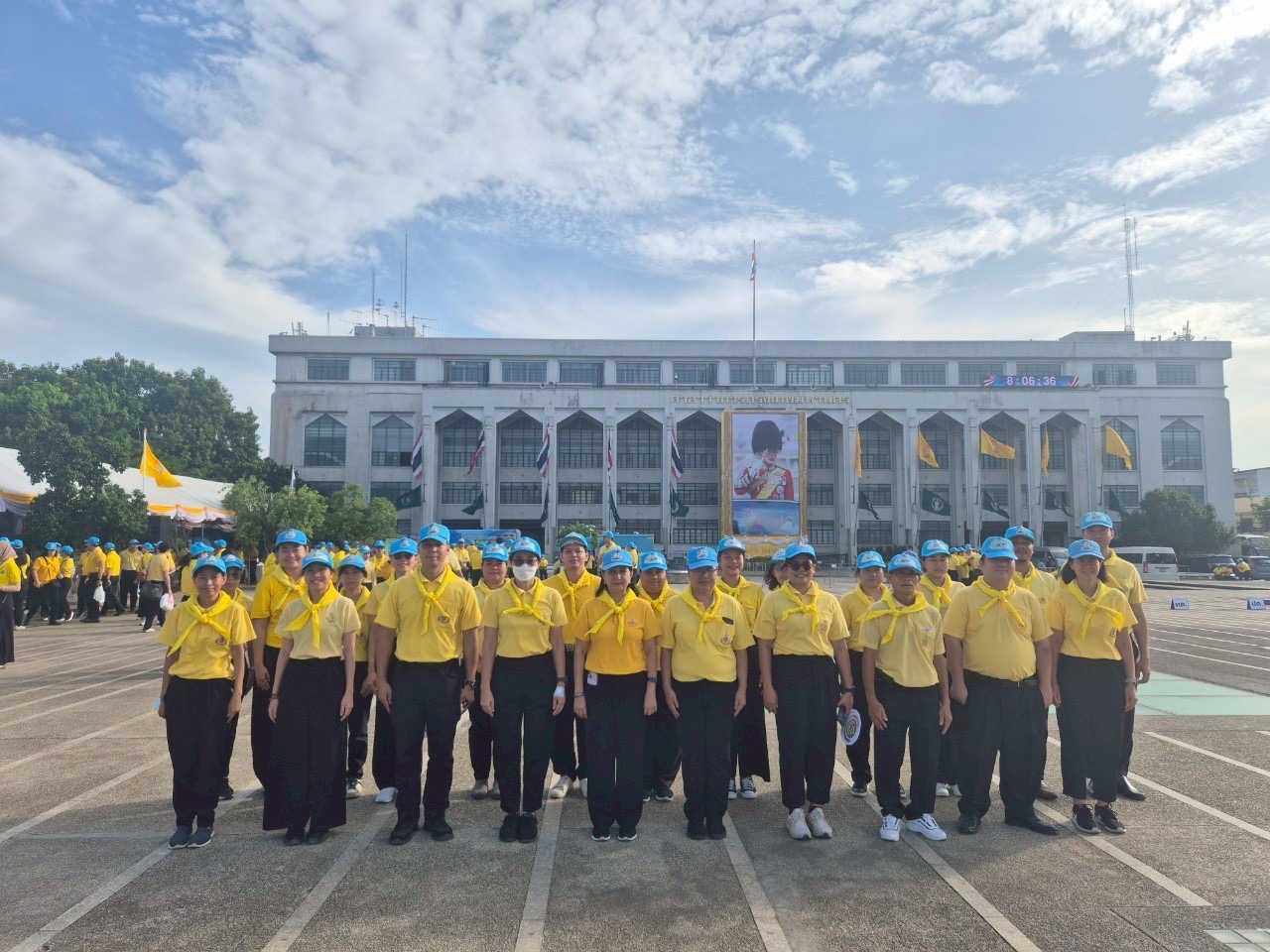 สพจ.นนทบุรี ร่วมกิจกรรมจิตอาสาบริการประชาชน เนื่องในโอกาสวันเฉลิมพระชนมพรรษา พระบาทสมเด็จพระเจ้าอยู่หัว 28 กรกฎาคม 2568