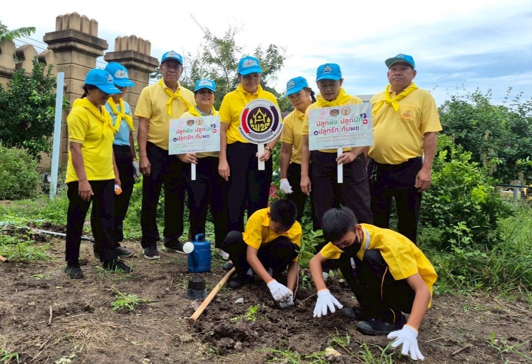 สพจ.นนทบุรี ร่วมกับสพอ.ไทรน้อยจัดกิจกรรมเฉลิมพระเกียรติพระบาทสมเด็จพระเจ้าอยู่หัว เนื่องในโอกาสวันเฉลิมพระชนมพรรษา 28 กรกฎาคม 2568