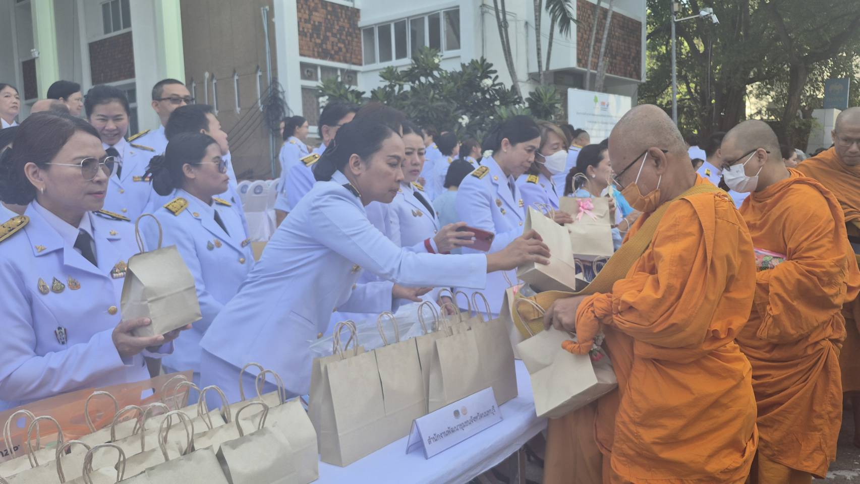 สพจ.นนทบุรี ร่วมกิจกรรมเฉลิมพระเกียรติสมเด็จพระนางเจ้าสิริกิติ์ พระบรมราชินีนาถ พระบรมราชชนนีพันปีหลวง เนื่องในโอกาสมหามงคลเฉลิมพระชนมพรรษา 12 สิงหาคม 2568