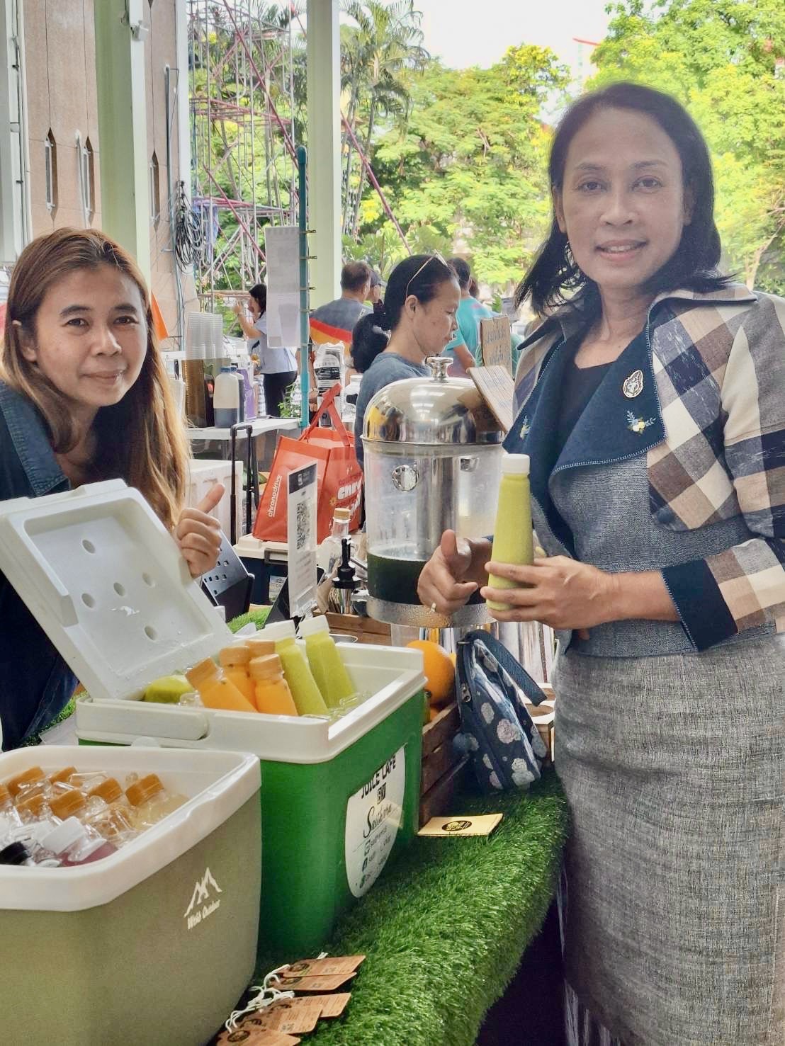 ✊✅สพจ.นนทบุรีขอเชิญชวนผู้ที่สนใจเข้ามาชิม ช้อป ใช้ ณ ตลาดโดมนนท์ ศาลากลางจังหวัดนนทบุรี