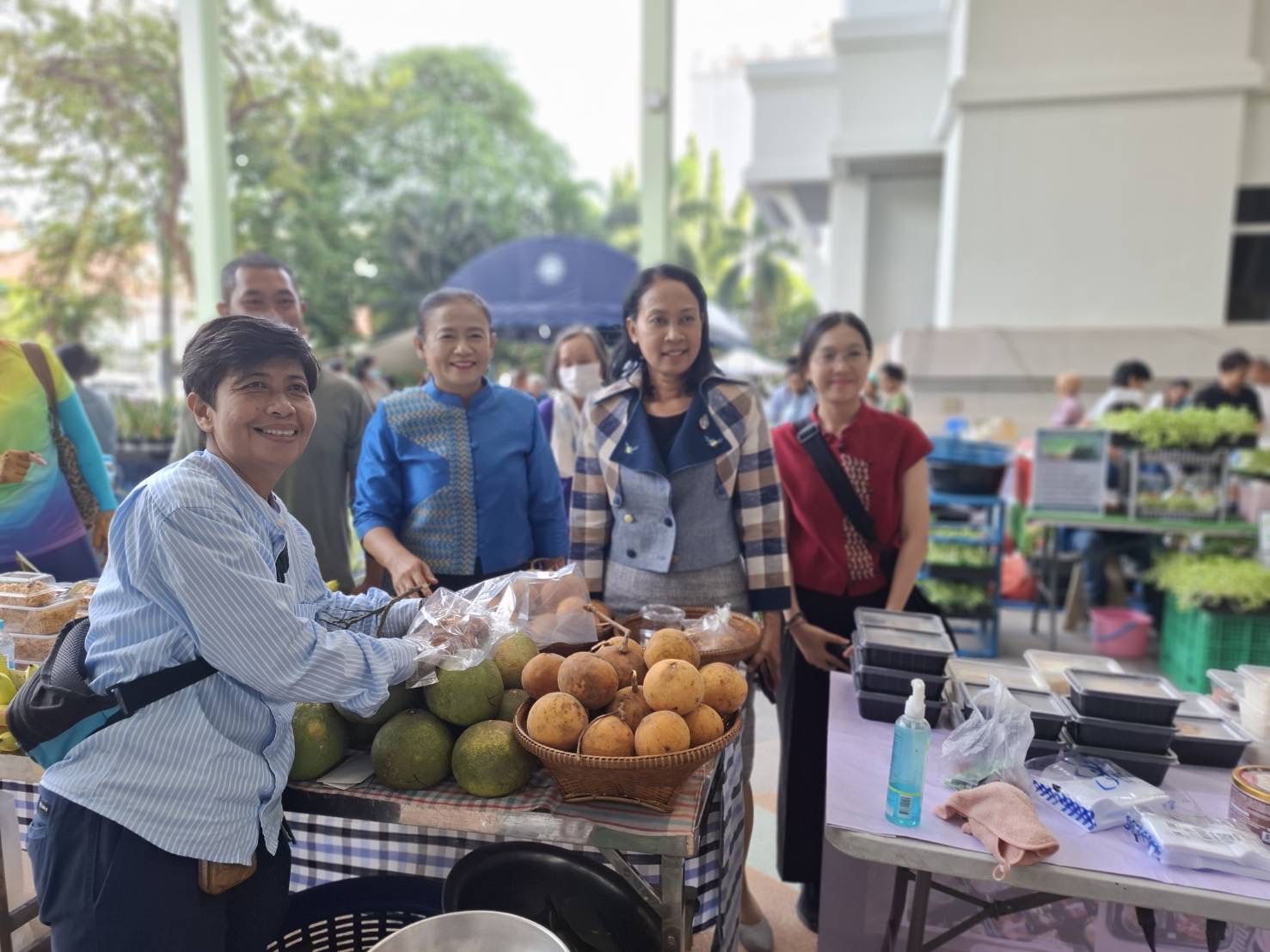 ✊✅สพจ.นนทบุรีขอเชิญชวนผู้ที่สนใจเข้ามาชิม ช้อป ใช้ ณ ตลาดโดมนนท์ ศาลากลางจังหวัดนนทบุรี