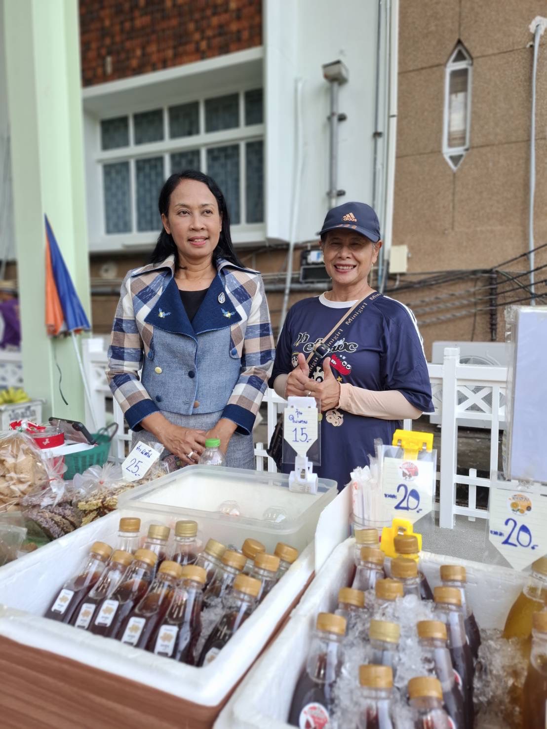 ✊✅สพจ.นนทบุรีขอเชิญชวนผู้ที่สนใจเข้ามาชิม ช้อป ใช้ ณ ตลาดโดมนนท์ ศาลากลางจังหวัดนนทบุรี