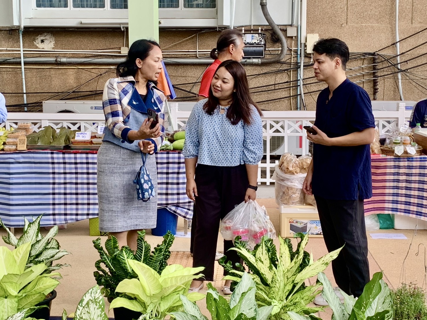 ✊✅สพจ.นนทบุรีขอเชิญชวนผู้ที่สนใจเข้ามาชิม ช้อป ใช้ ณ ตลาดโดมนนท์ ศาลากลางจังหวัดนนทบุรี